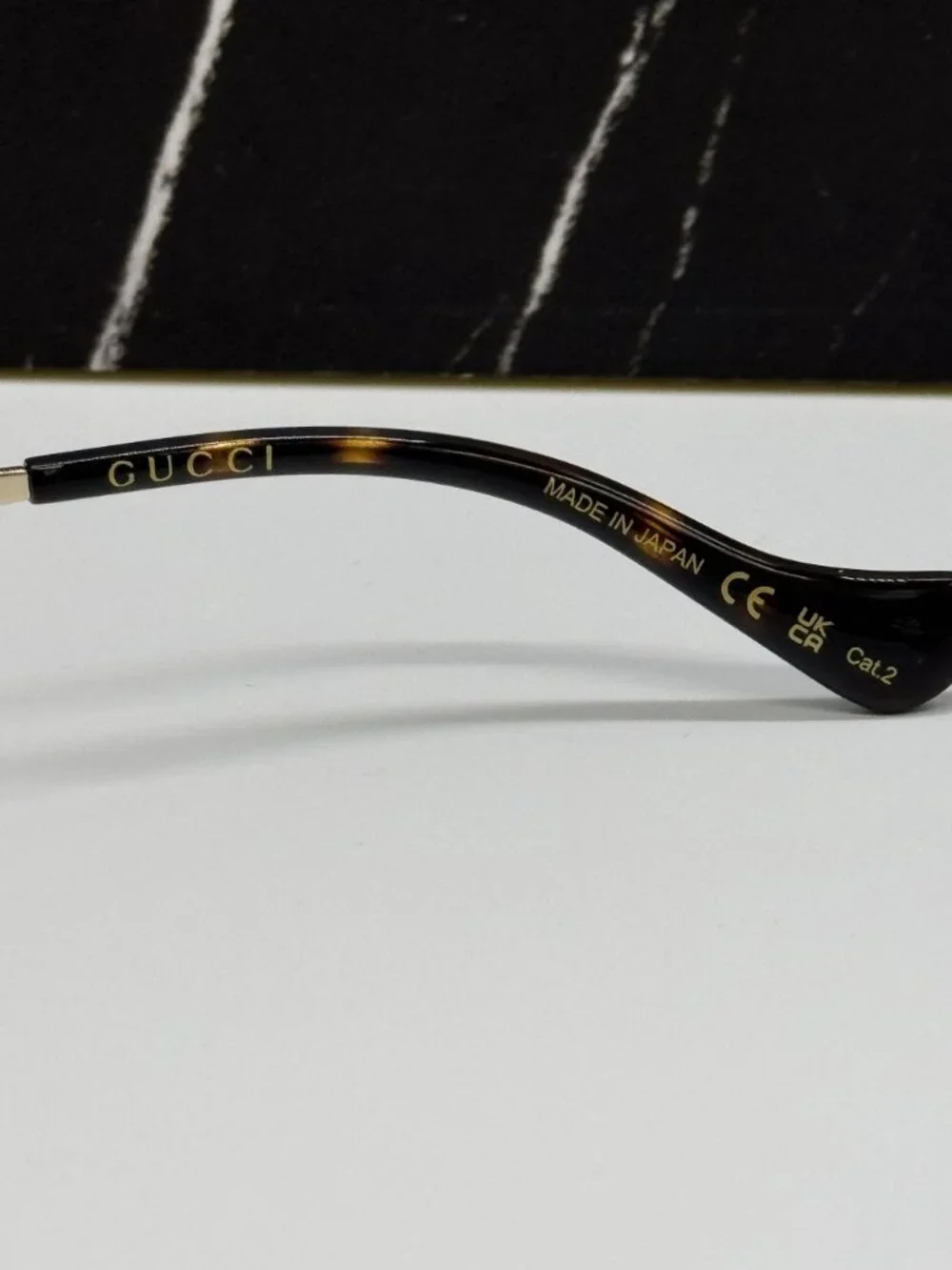NEW GUCCI GG1600S 002 GOLD WOMEN SUNGLASSES WITH CHAIN